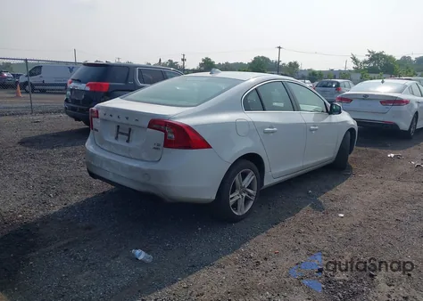 2015 Volvo S60 T5 Premier z USA, uszkodzony, nr VIN YV1612TB8F1317795